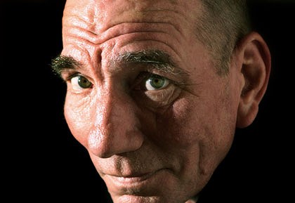 Pete-Postlethwaite.jpg